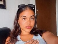 Valentina_sex17's Offline Chat Room