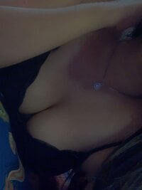 Anushka_01's webcam live show