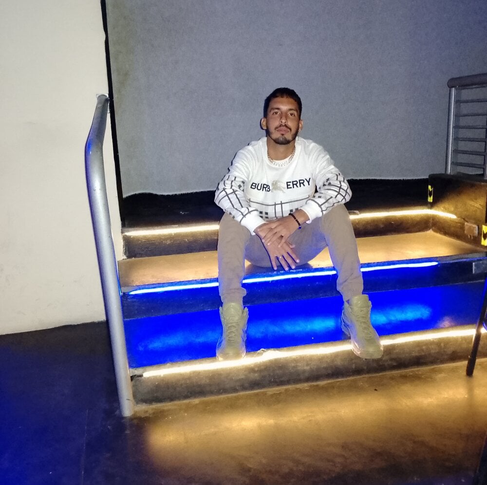 alejo5288 from stripchat