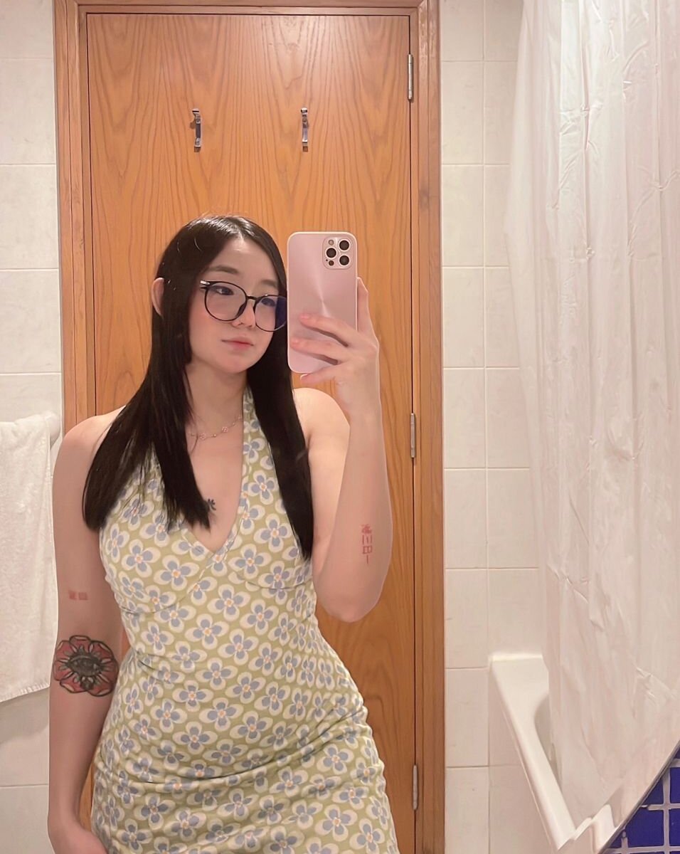 stripchat sunny_bunn webcam profile pic via bestlivesexchat.com