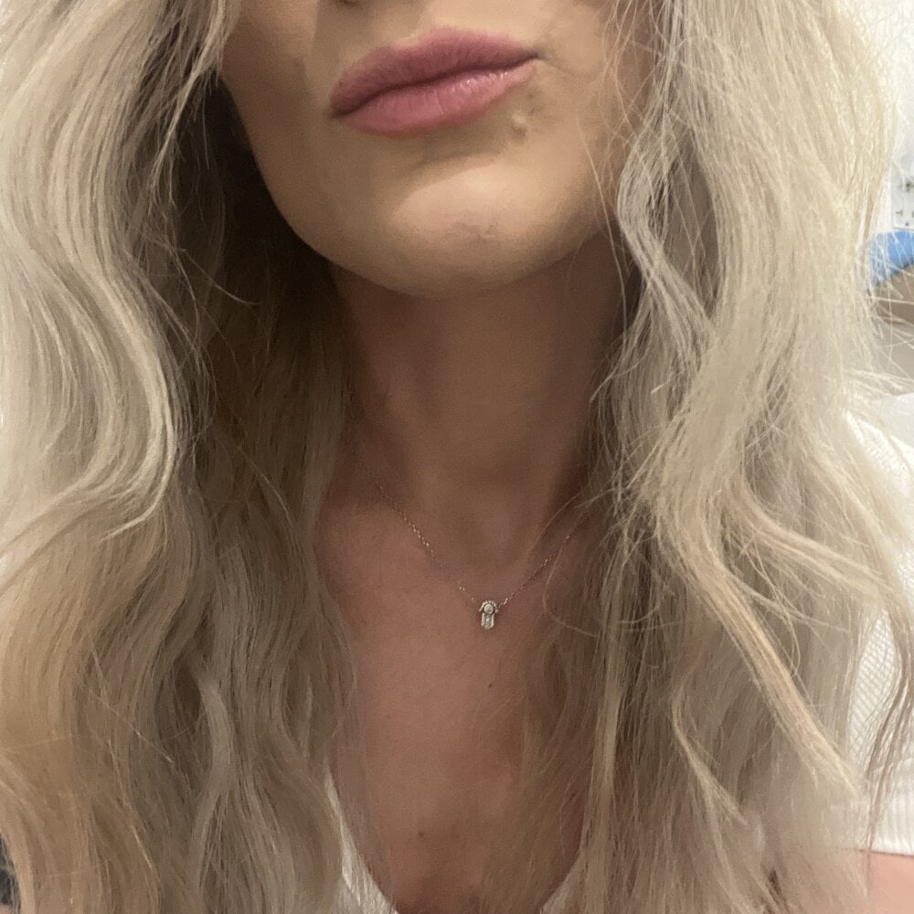 stripchat fromrussiawithluv webcam profile pic via iluvcams.com