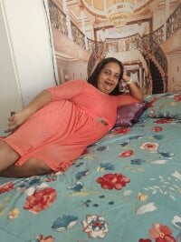 IndianHotMilf's Live Sex Cam Show