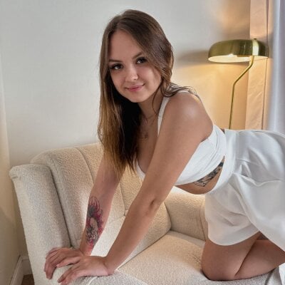 LisaYoungs 💟 free nude webcam