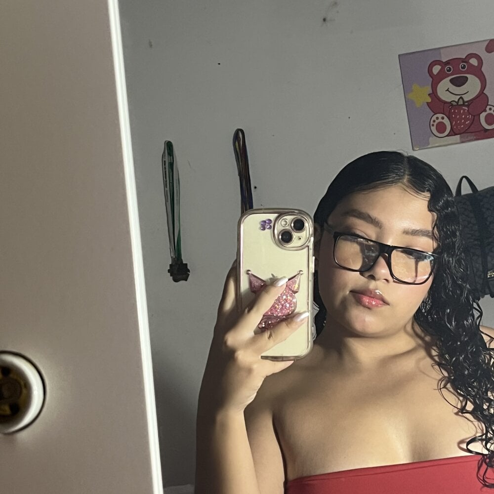 stripchat petitekattia webcam profile pic via sexcam-girls.com