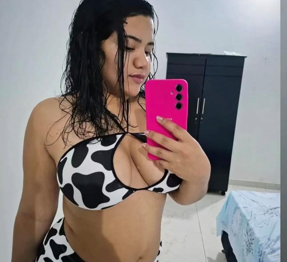 izzbigboobs' Offline XXX Chat