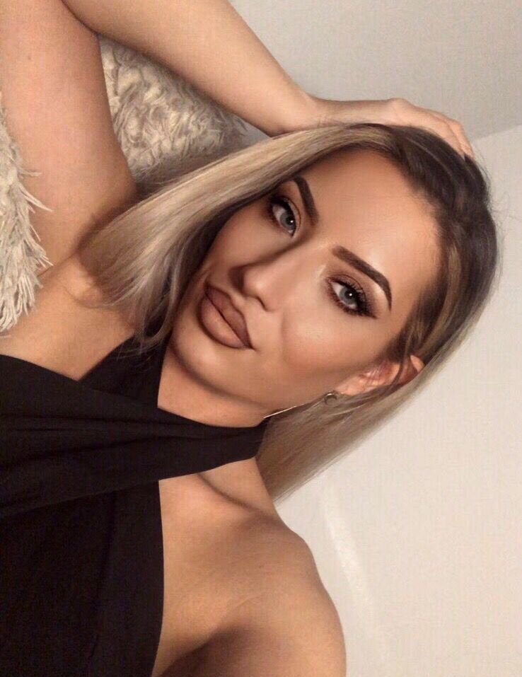 livesexr.com meganeblaze livesex profile in im-from-belgium cams