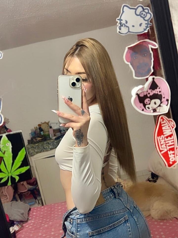 dafne_moon_s from stripchat