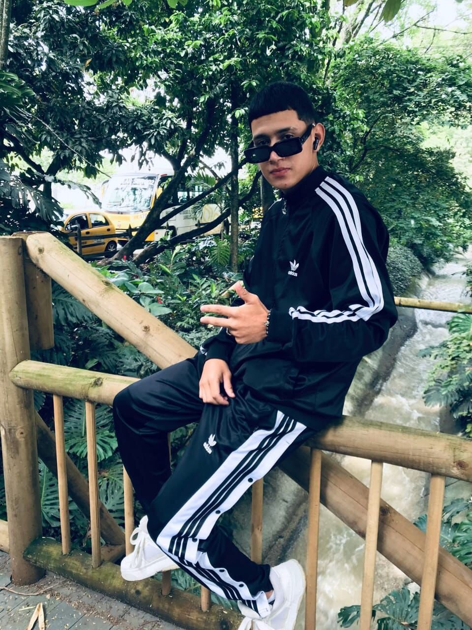 AxeAziz_