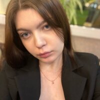 SunnivaClose's Offline Chat Room