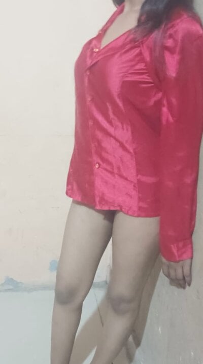 Radhika_01