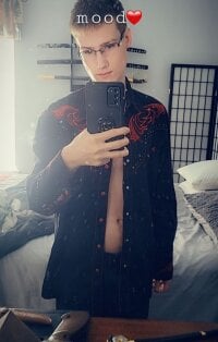 collinisnude's webcam live show