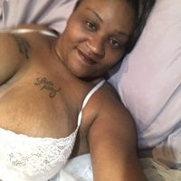 Brownn_Sugga_'s Offline Chat Room