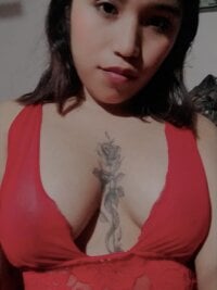 Mamasita_210's Offline Chat Room