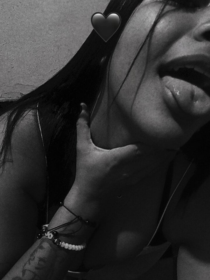 Quint_Mia_Hottie