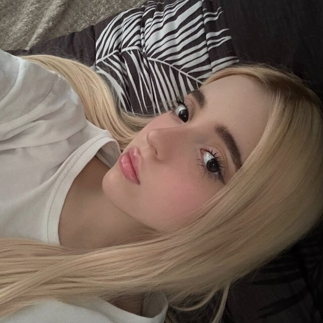 atoriamuse webcam livesex profile in latina cams