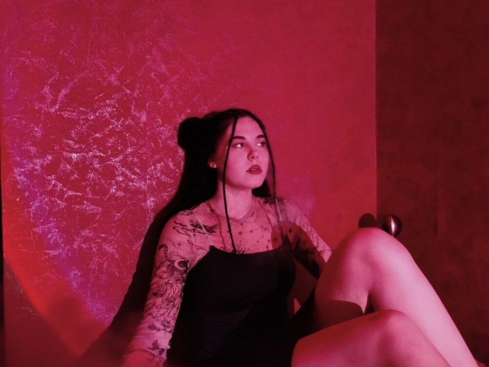 MelissaNoir's Offline XXX Chat