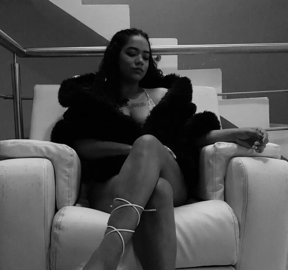 curly-meganのオフラインXXXチャット