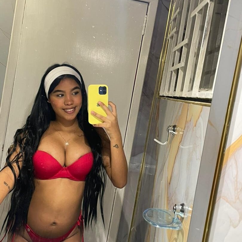 newporncams.com isabela_kity livesex profile in spanish cams