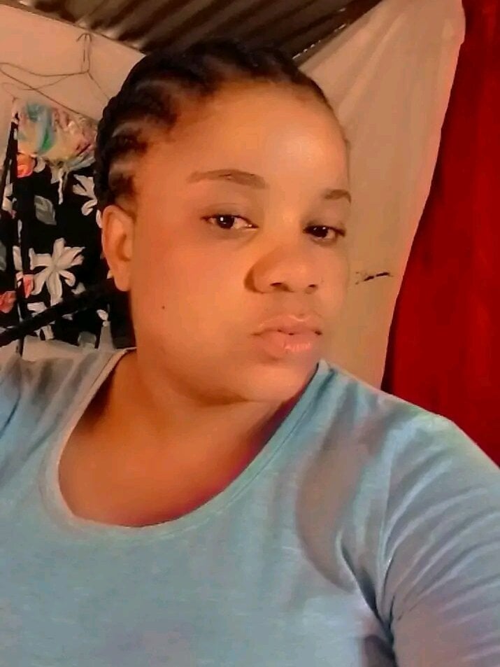 aletta02 webcam profile - Zambian