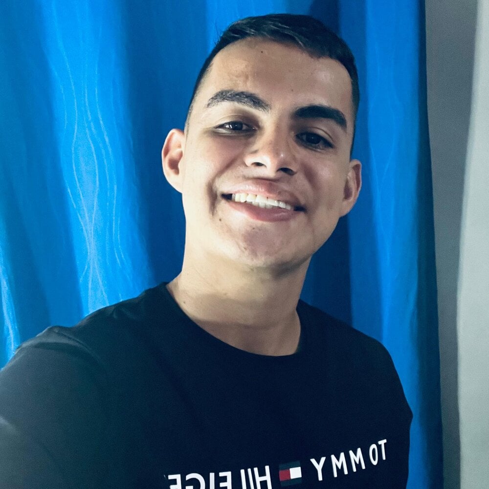tommy_floww from stripchat