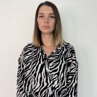 DinaWade's Offline Chat Room