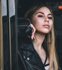 RitaCherrish's Offline Chat Room