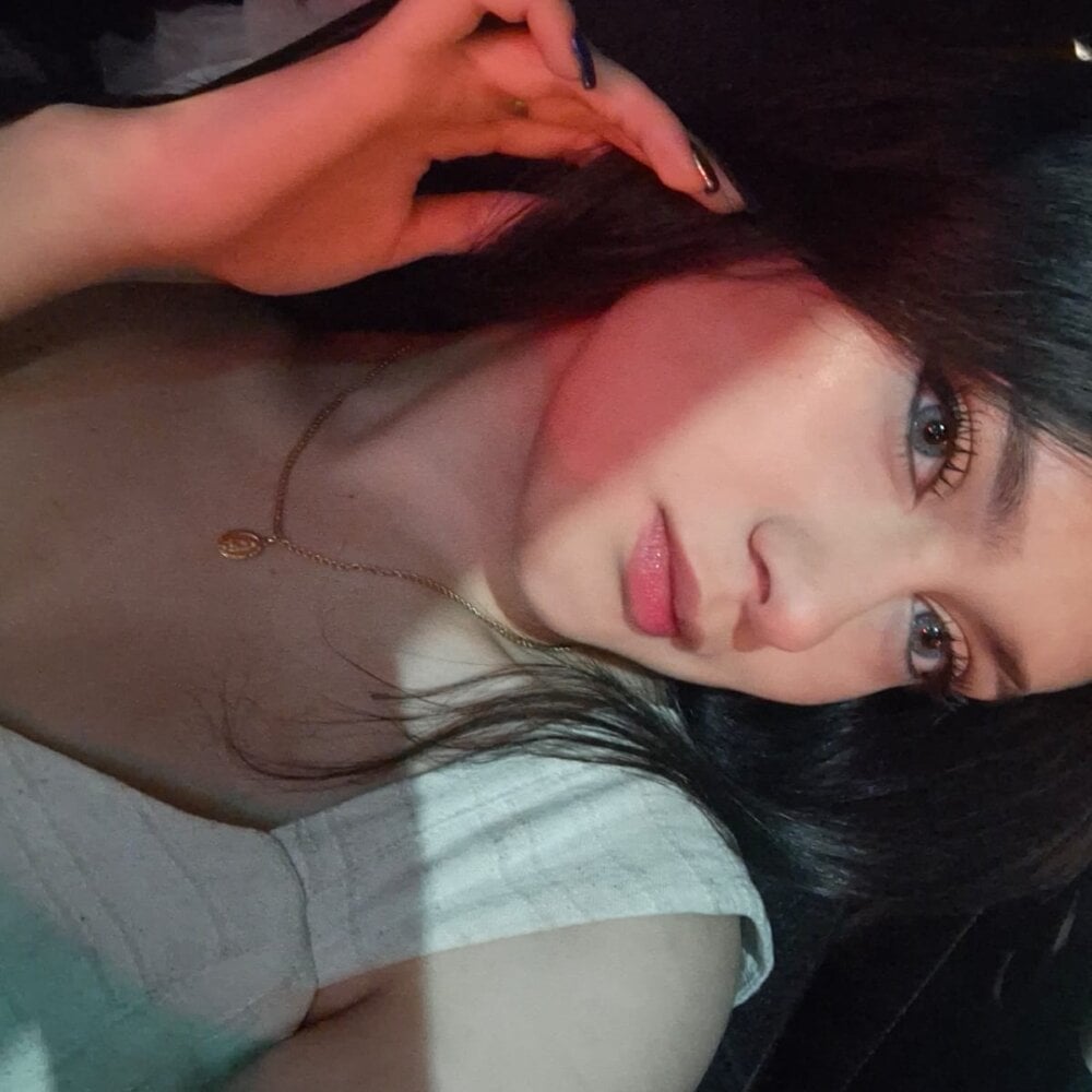 Anny-Rika's Offline XXX Chat