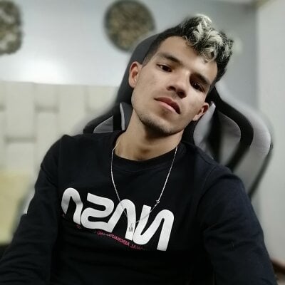 Luis_Negreteth - Stripchat Cam2cam Dildo Handjob Boy 