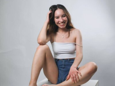 Just_Emmy 🍟 free sex chat
