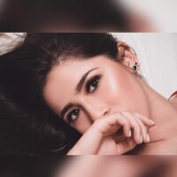 e_tease1's Offline Chat Room
