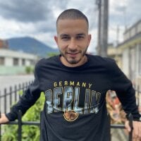 carlo_baldassaree's Offline Chat Room