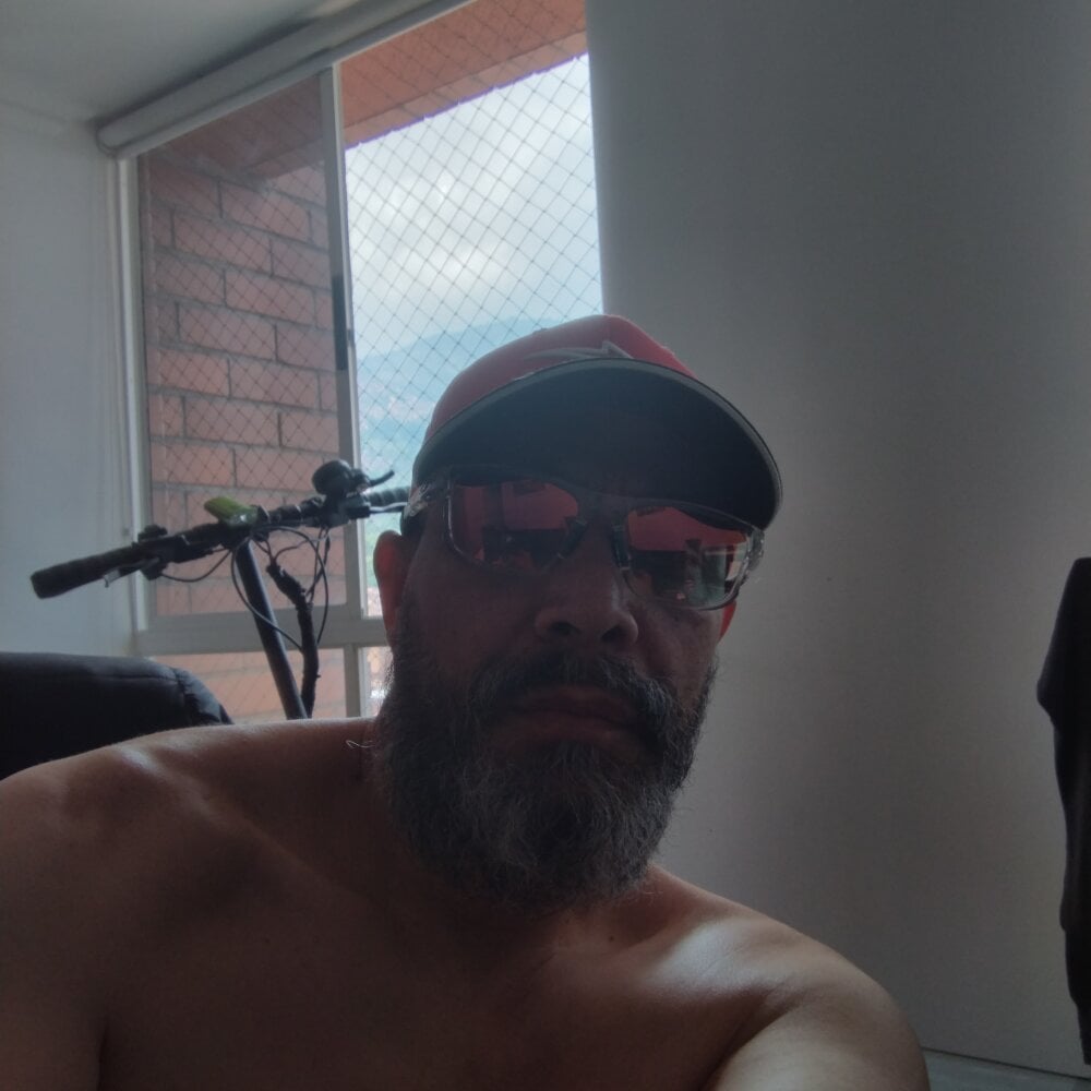 seriohetero19 Offline XXX Chat