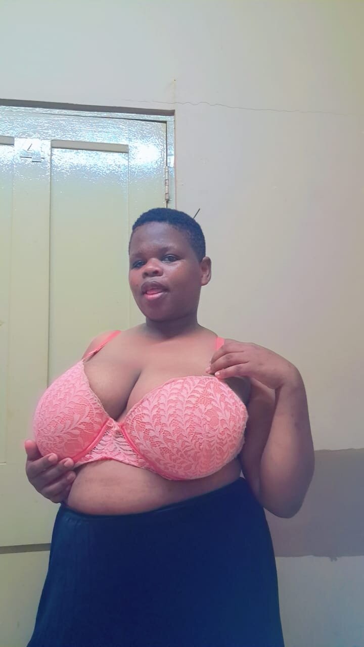 ebonybigboobs4u