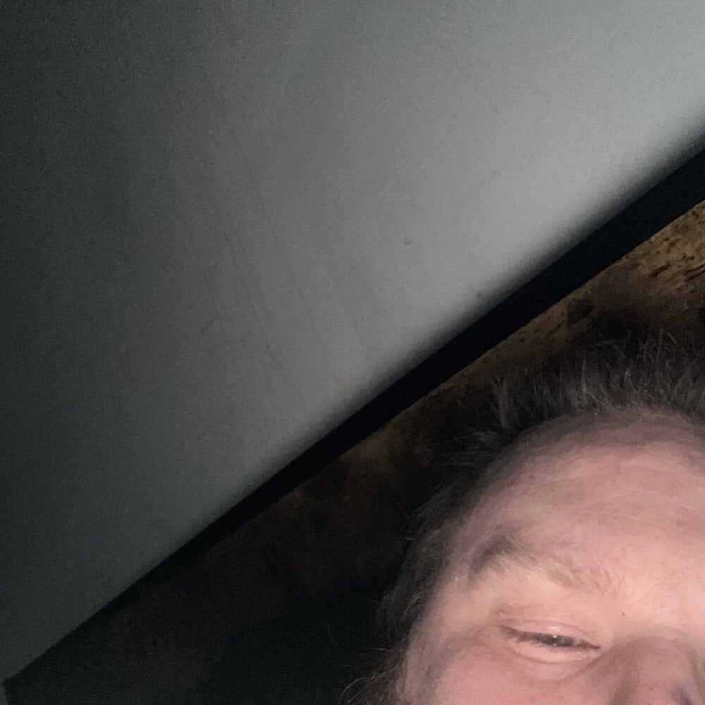 jmohl1992's Offline XXX Chat