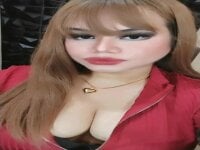 xHugeHarleySelfsuckerx's webcam live show
