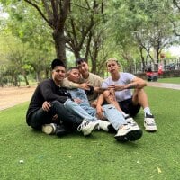 Averange_boys_X's webcam live show