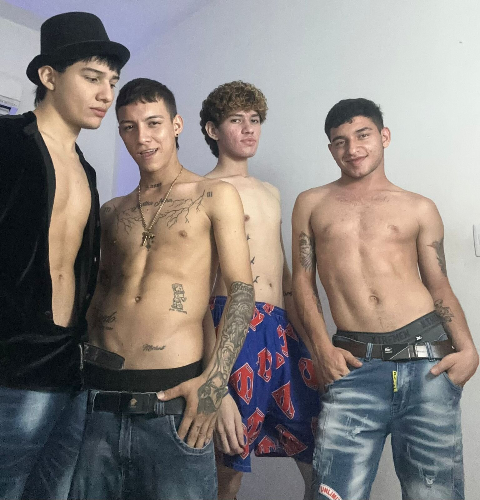 XHotMalesX