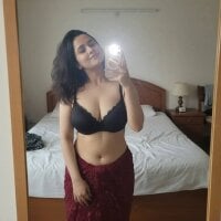 ITZ_YUVIKA's webcam live show