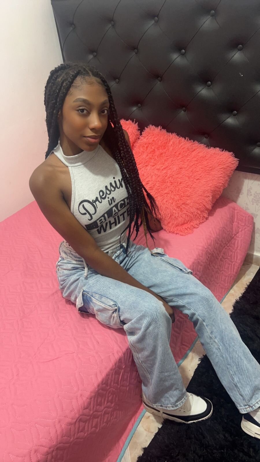 ariana_miller15