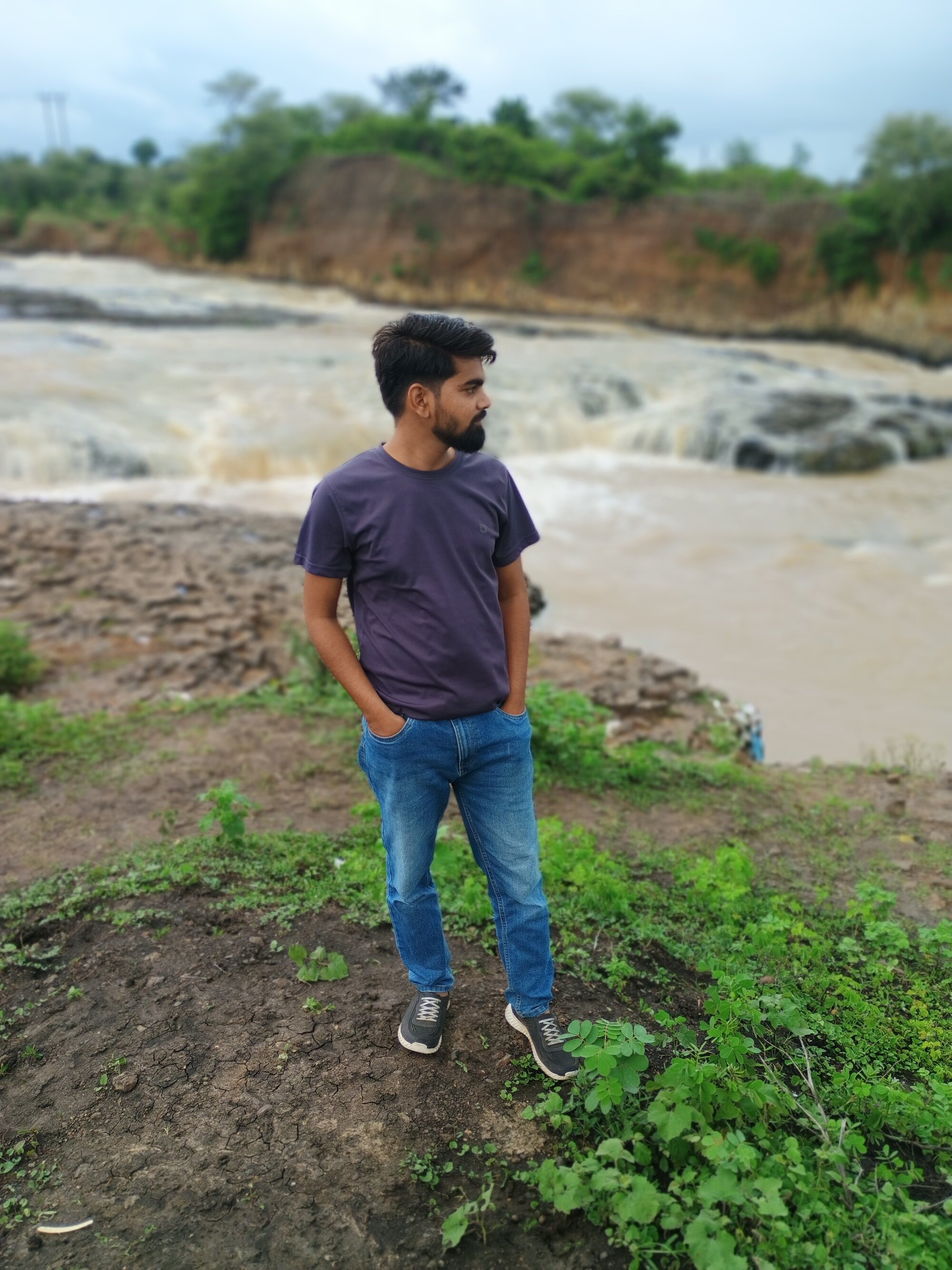 Hemant_131999