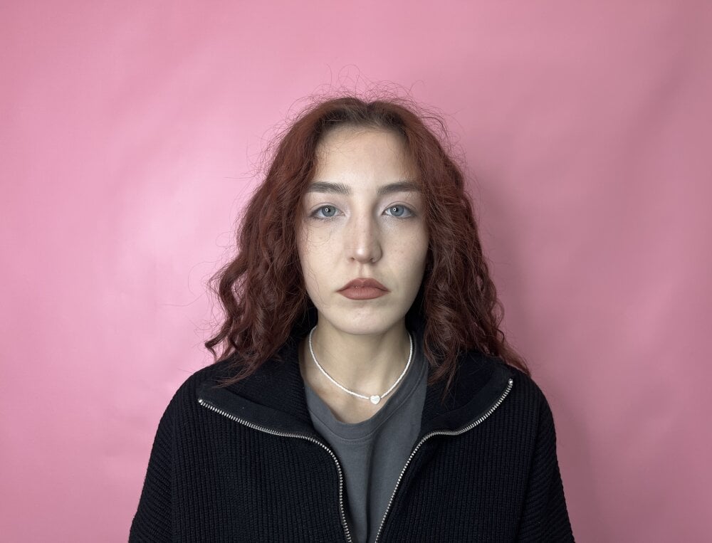 pornos.live kayessen livesex profile in hazel-eyes cams