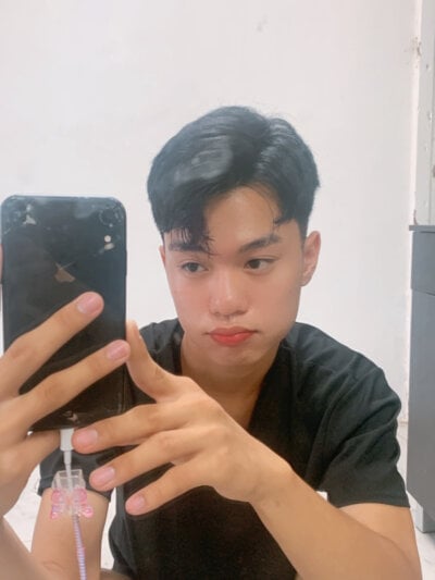 Ur_little_secret