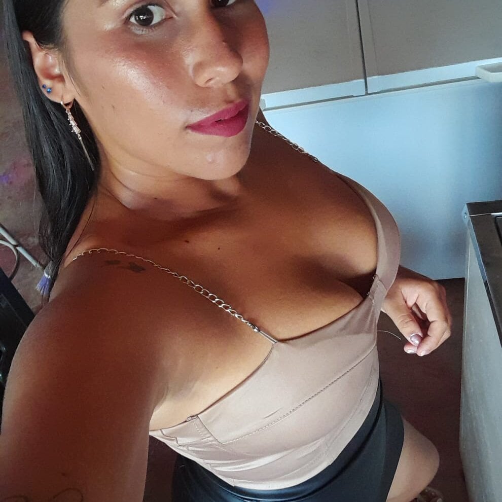 mega-camsex.net mila__rose__ livesex profile in in-the-class-room cams