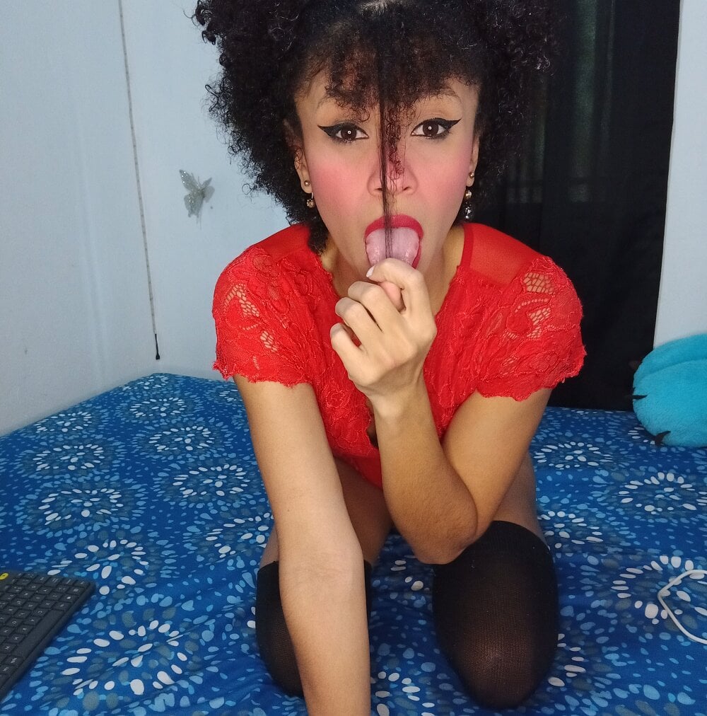 Afro_blair 📉 live sex chat