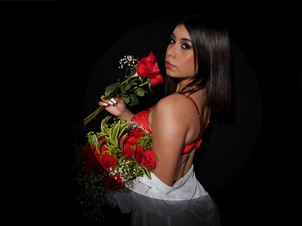 Live sex webcam photo for NinnaClark #290119775