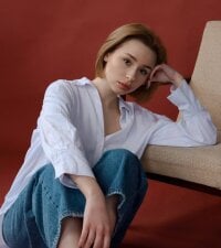 PollyBills Adlı Modelin Çevrimdışı Sohbet Odası