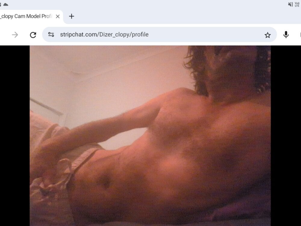 straightozgoesdwn's Offline XXX Chat