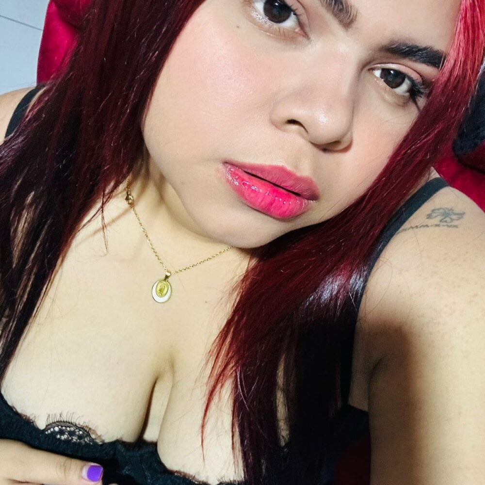 adelee_rose from stripchat