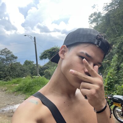 25zeus26 from stripchat