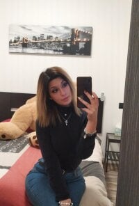 DreamyCharlotte's Offline Chat Room